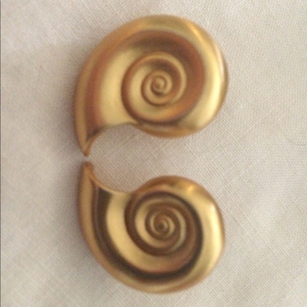 Matte gold tone shell earrings